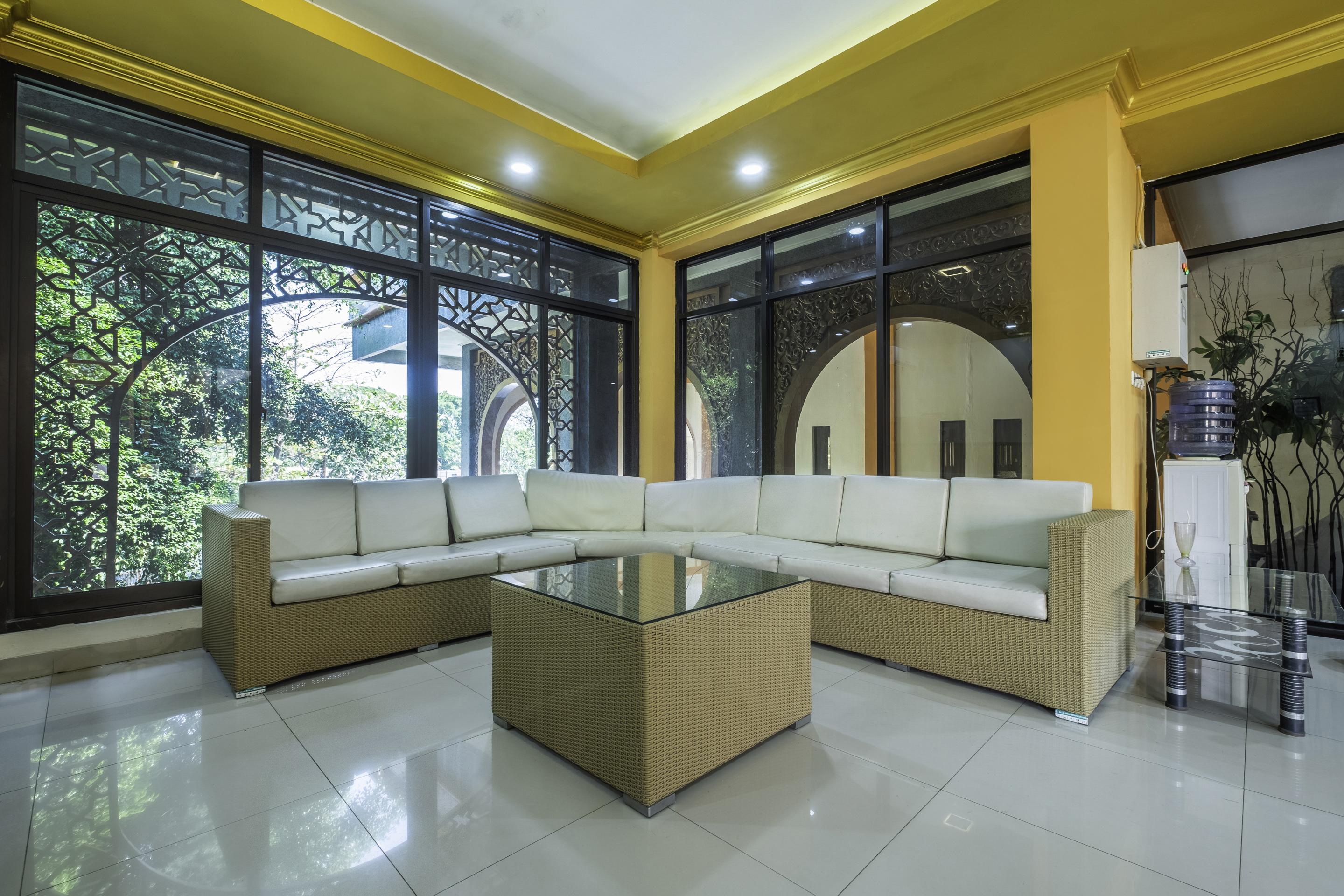 Oyo 2132 Pondok Avicenna Чиребон Экстерьер фото
